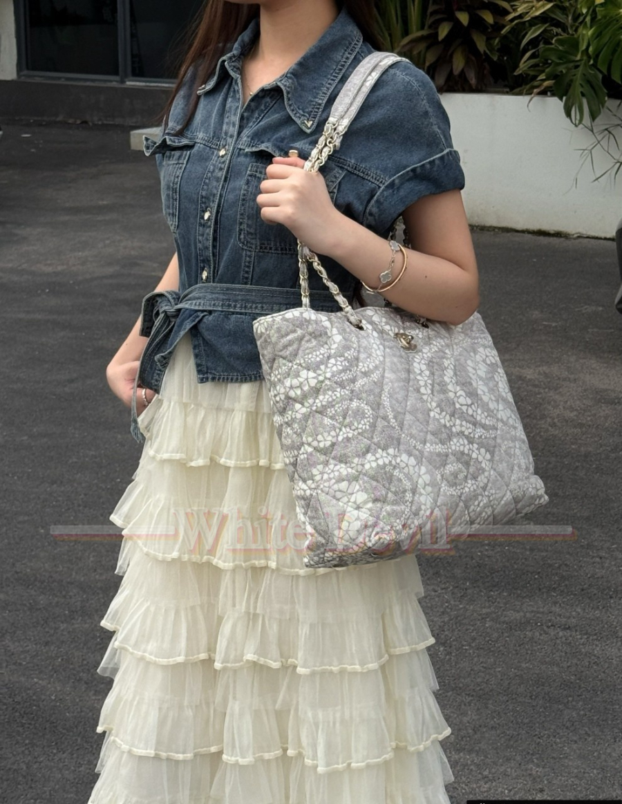 하얀악마 샤넬 쇼퍼백 (1).jpg