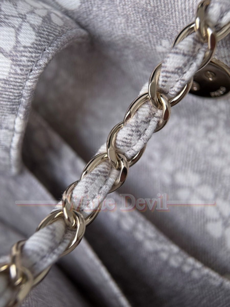 하얀악마 샤넬 쇼퍼백 (13).jpg