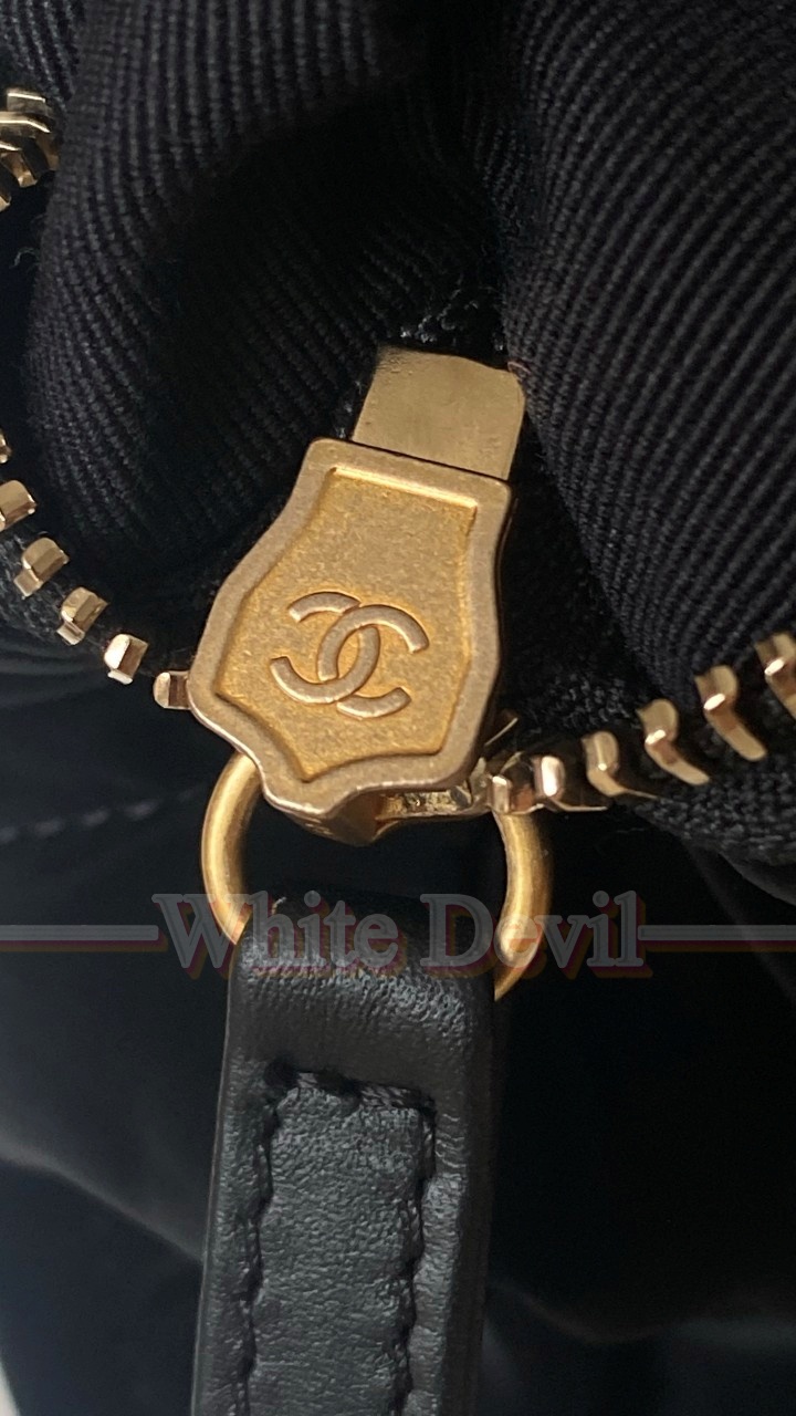 하얀악마 샤넬 보우백 (16).jpg