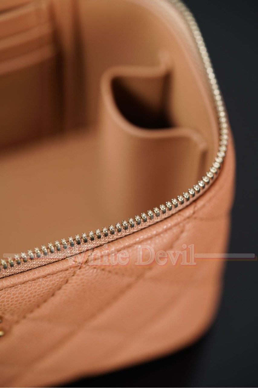 하얀악마 샤넬 베니티백 (26).jpg