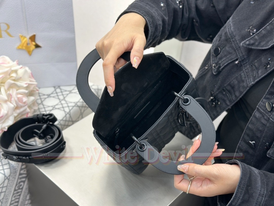 하얀악마 디올 레이디백 (11).jpg
