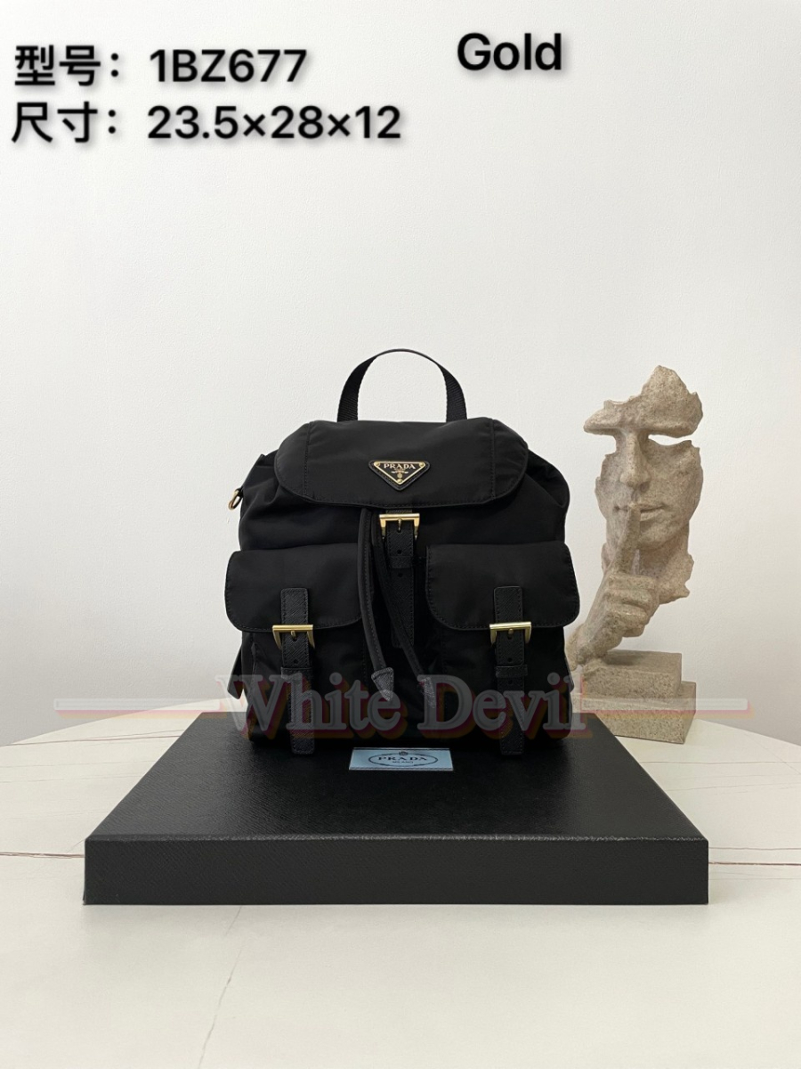 하얀악마 프라다 백팩 (1).jpg