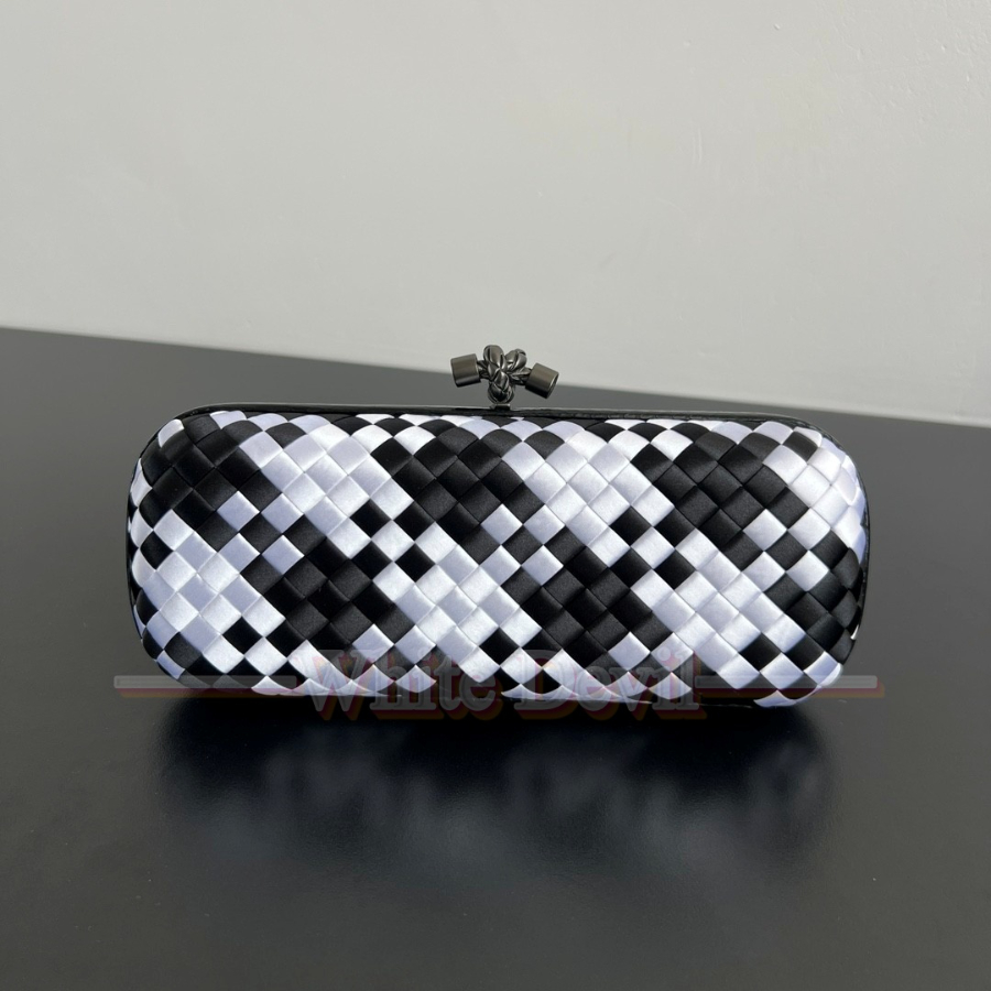 하얀악마 보테가 클러치백 (1).jpg