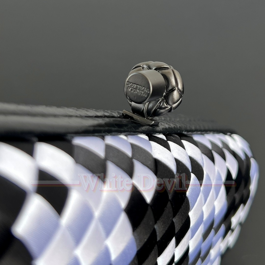 하얀악마 보테가 클러치백 (6).jpg