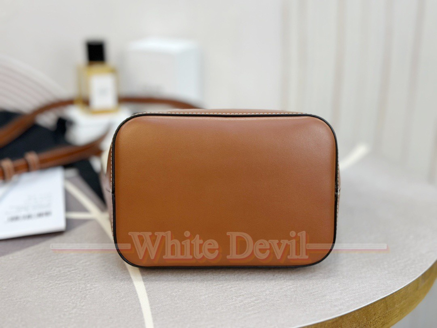 하얀악마 셀린 버킷백 (15).jpg