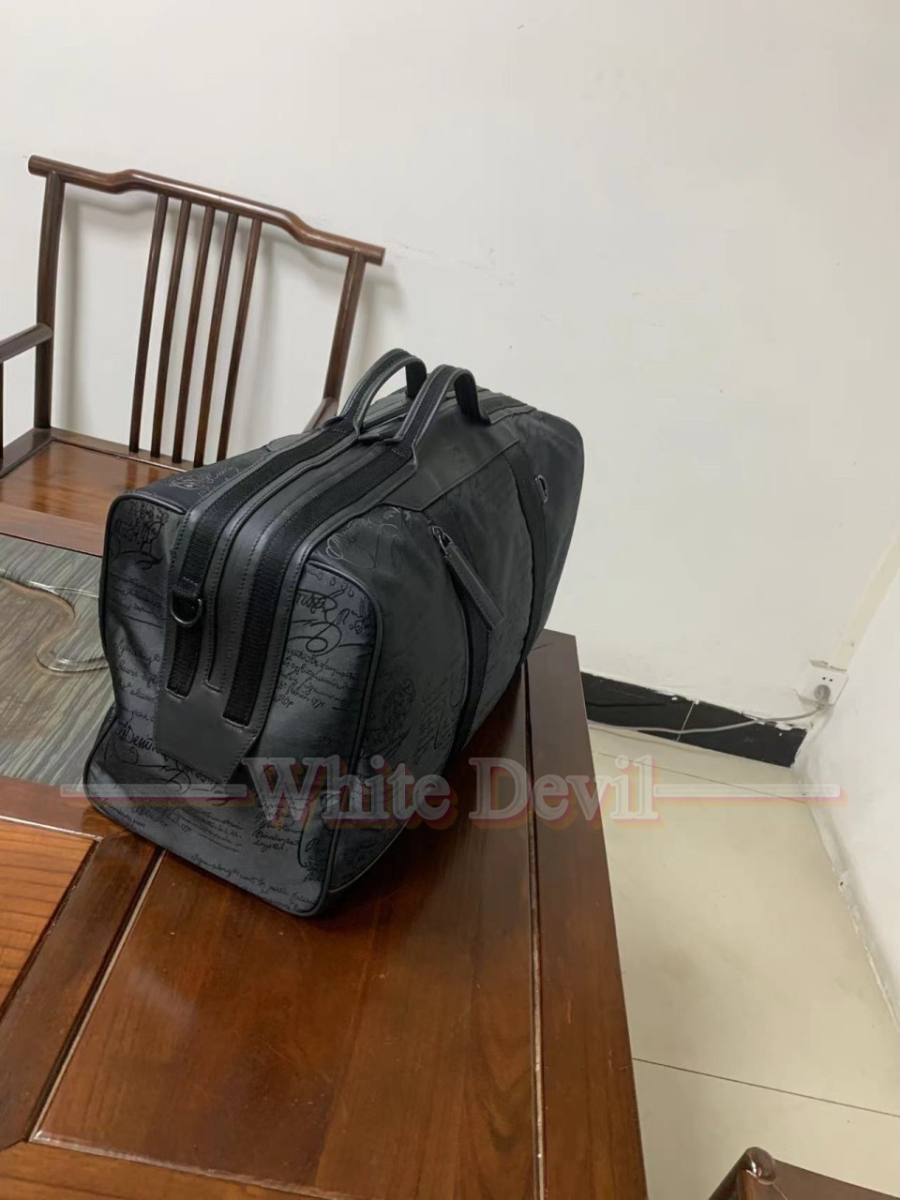 하얀악마 벨루티 여행가방 (6).jpg