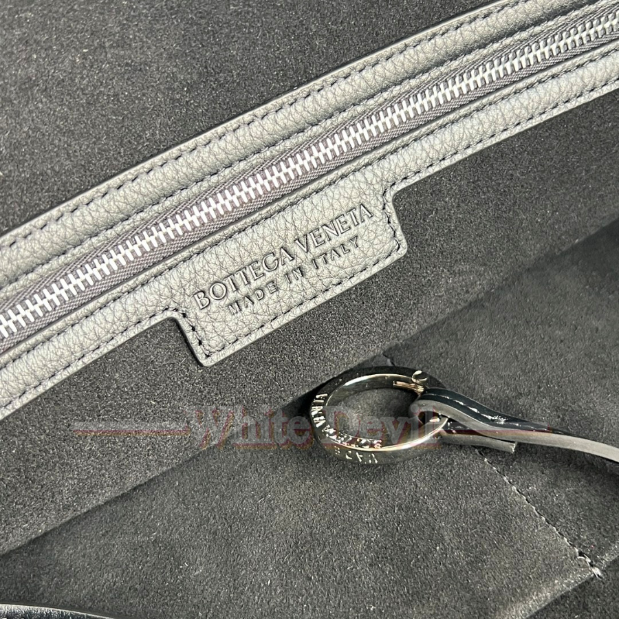 하얀악마 보테가 트레블백 (9).jpg