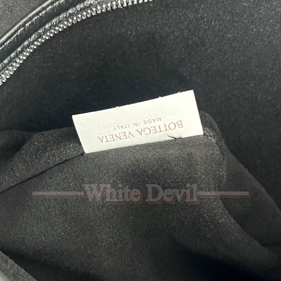 하얀악마 보테가 트레블백 (9).jpg