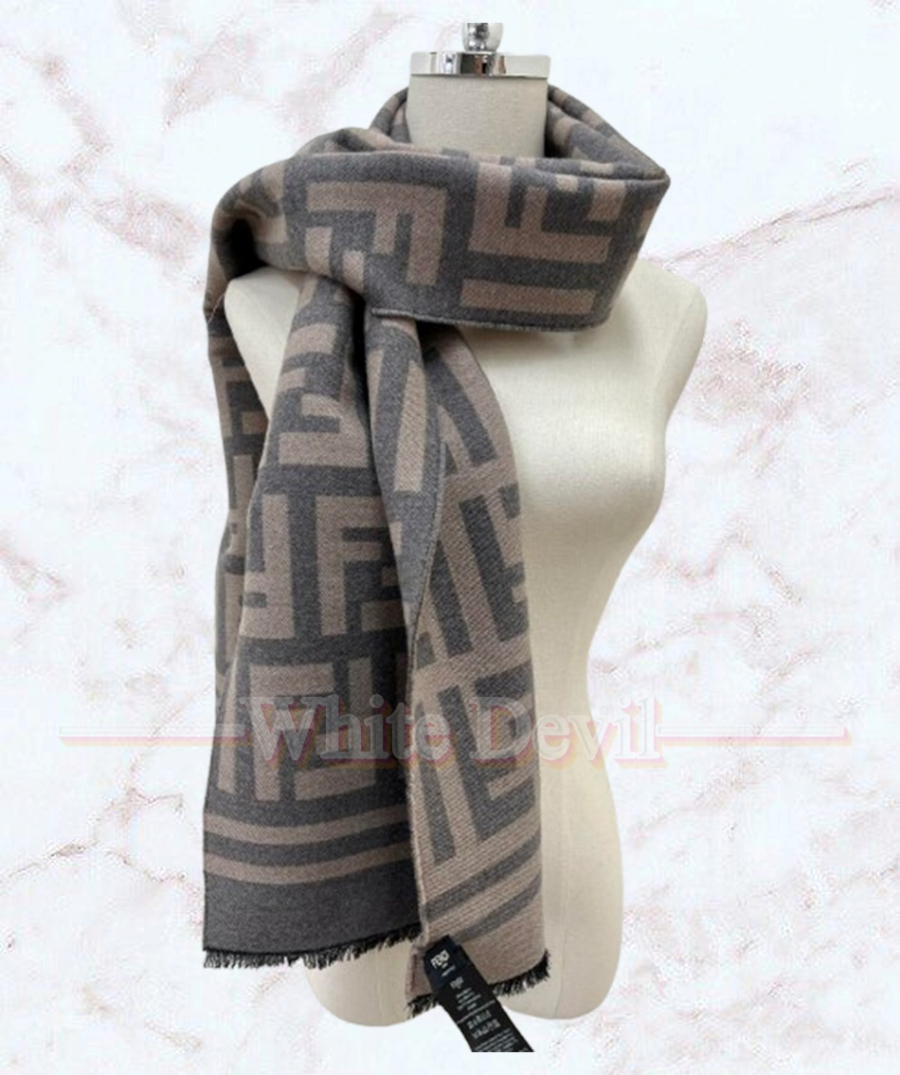 하얀악마 펜디 목도리 (10).jpg