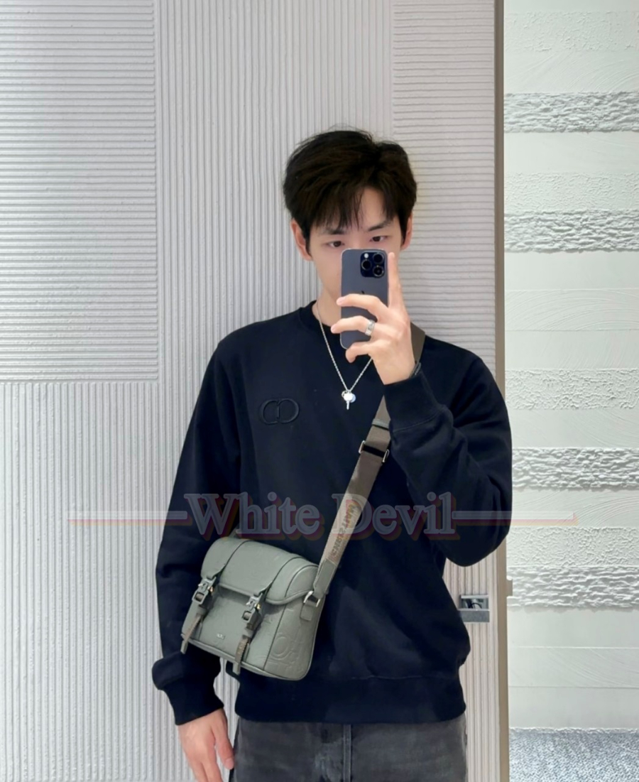 하얀악마 디올 맨투맨 (1).jpg