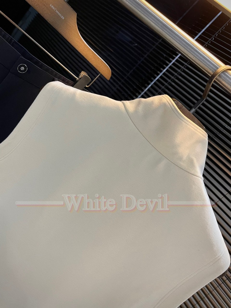 하얀악마 제냐 조끼 (8).jpg