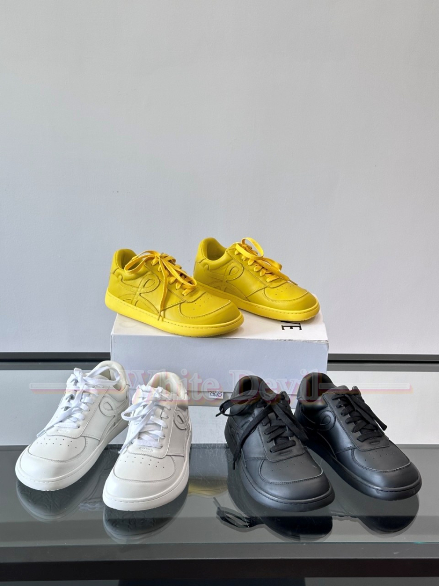 하얀악마 로에베 운동화 (1).jpg