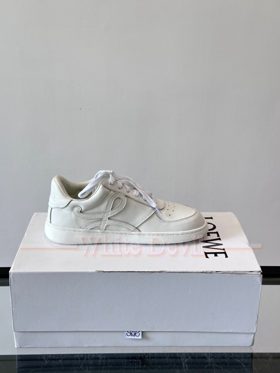 하얀악마 로에베 운동화 (11).jpg