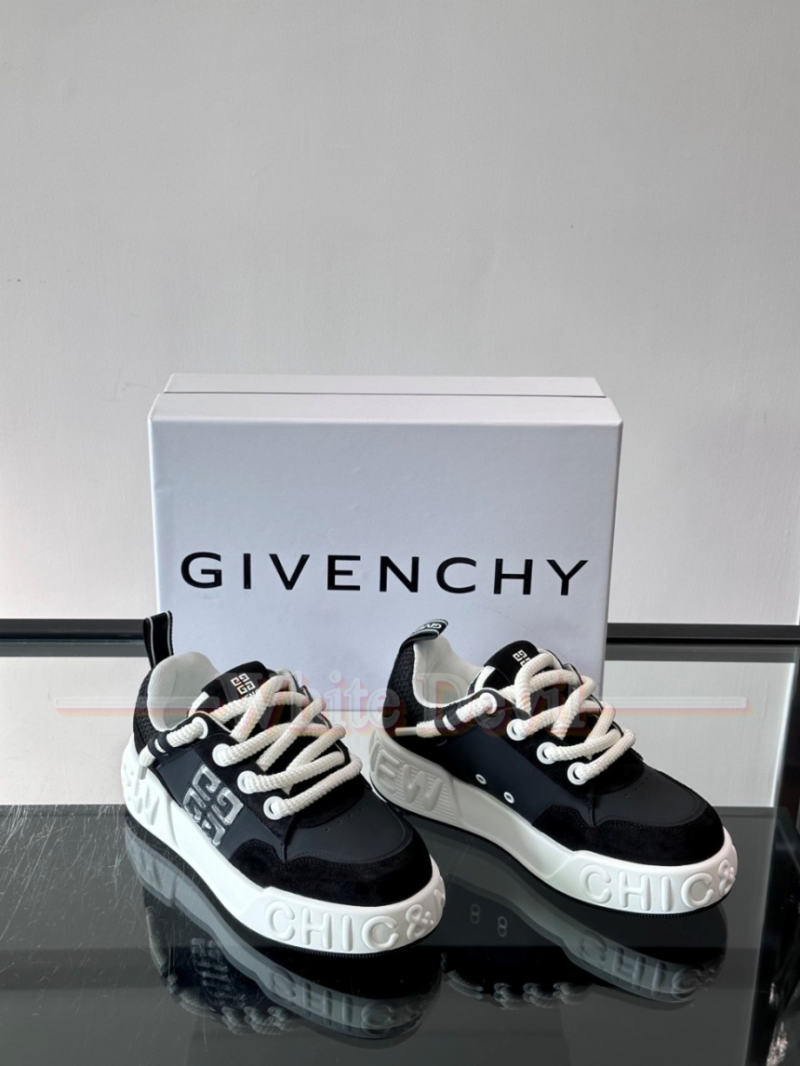 하얀악마 지방시 운동화 (2).jpg