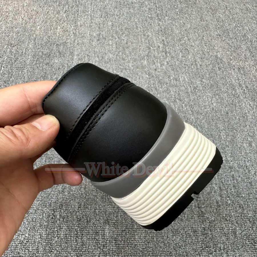 하얀악마 제냐 신발 (13).jpg