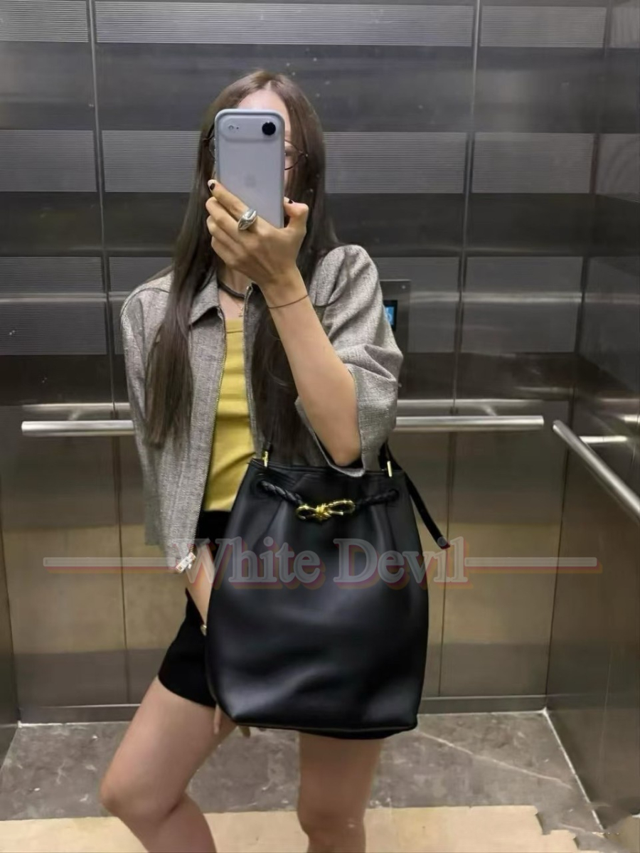 하얀악마 보테가 가방 (1).jpg