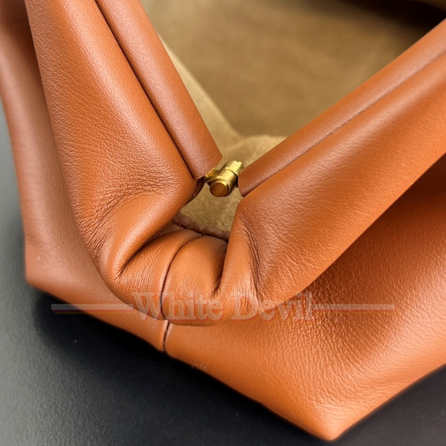 하얀악마 보테가 가방 (6).jpg