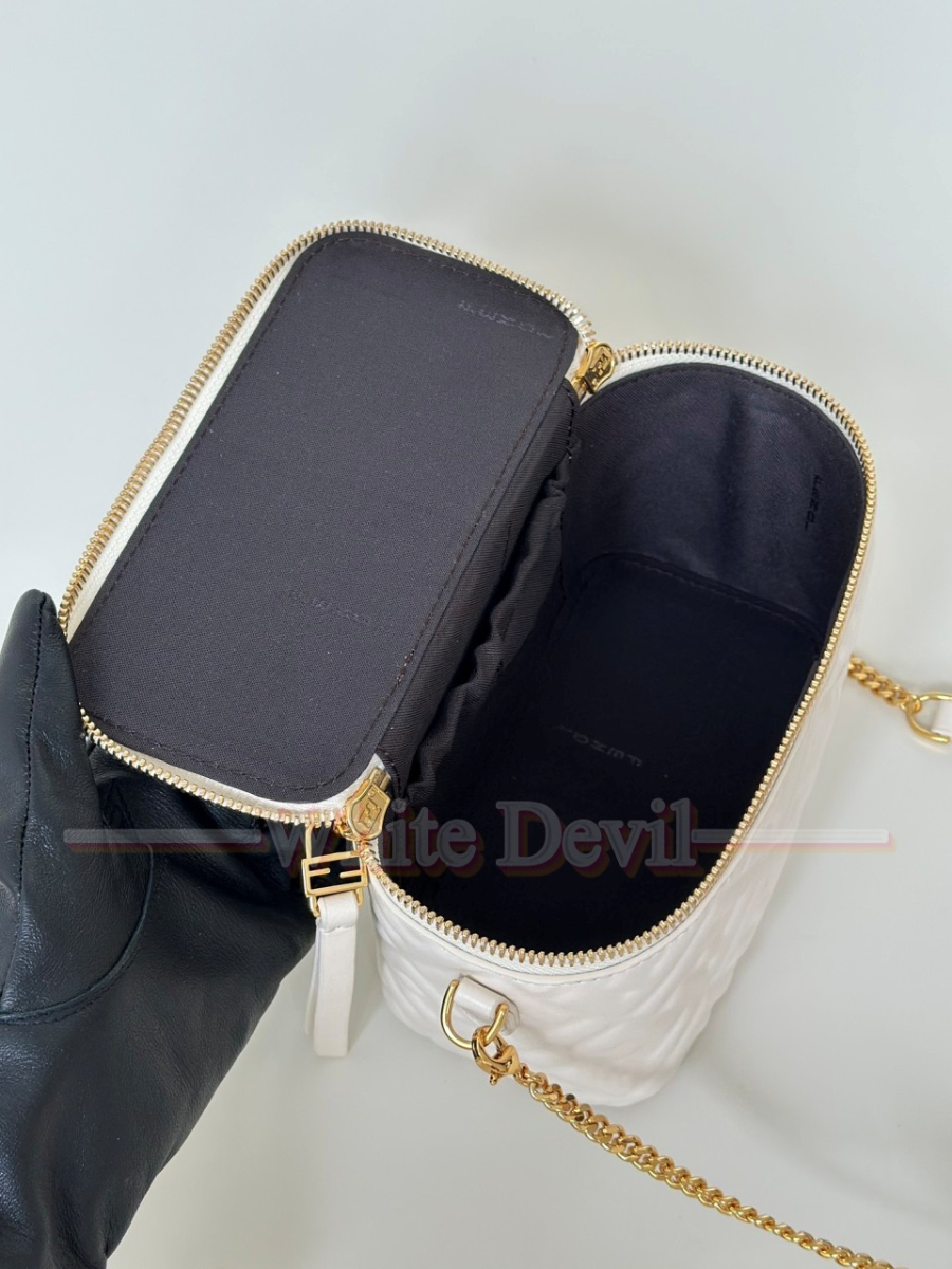 하얀악마 펜디 가방 (11).jpg