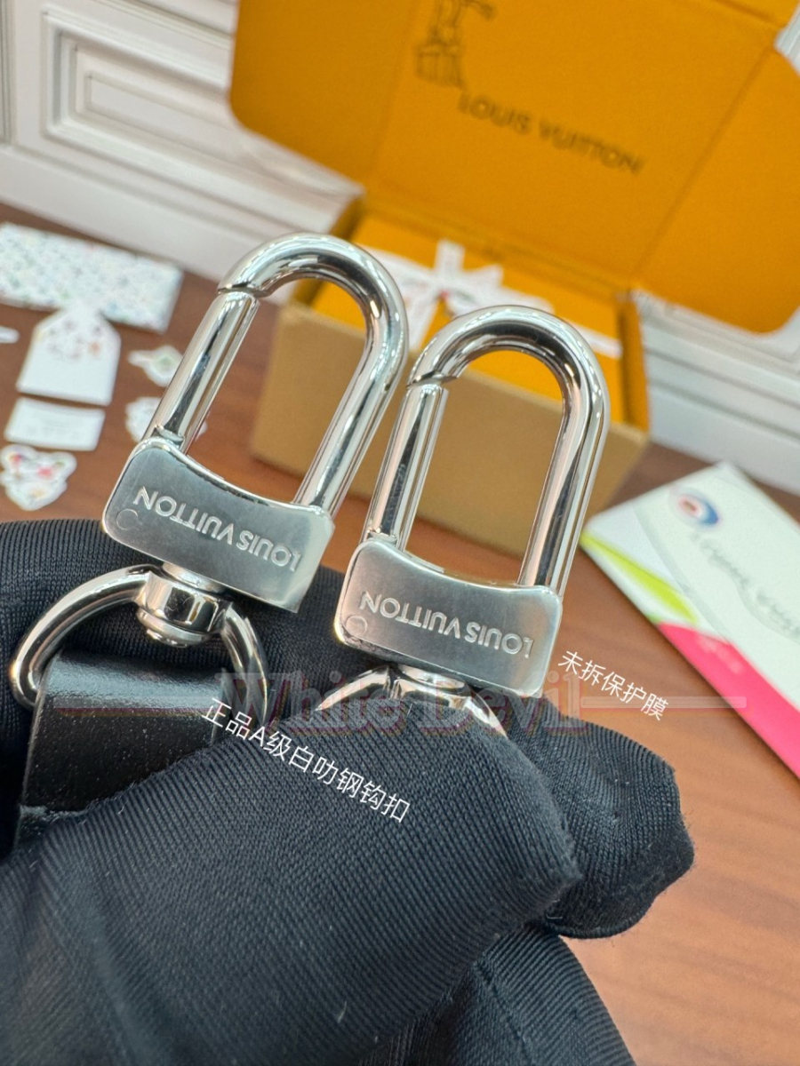 하얀악마 루이비통 가방 (24).jpg