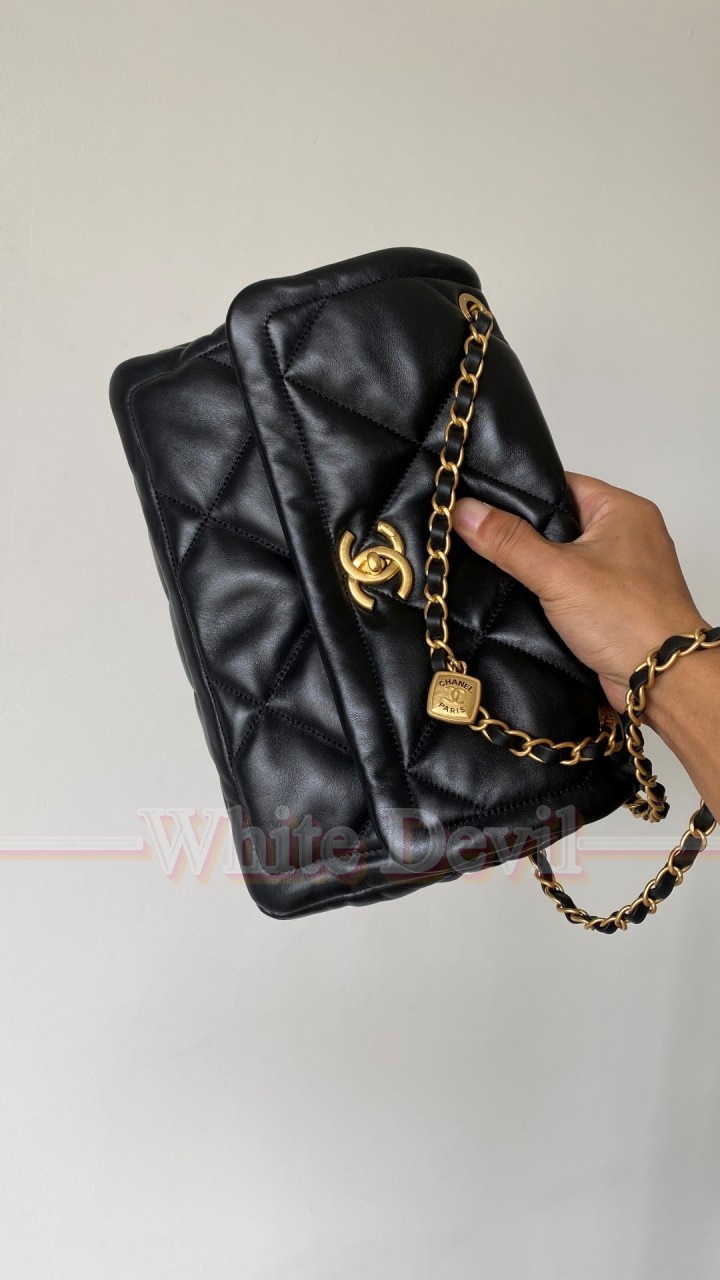 하얀악마 샤넬 가방 (1).jpg