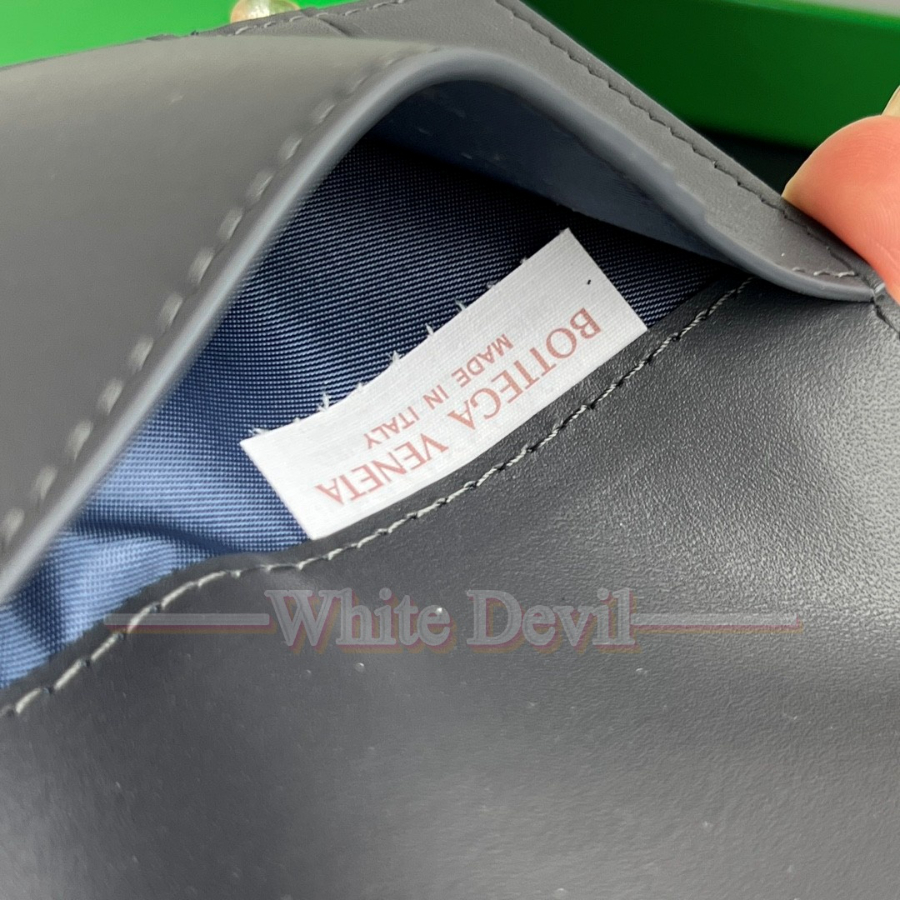 하얀악마 보테가 지갑 (8).jpg