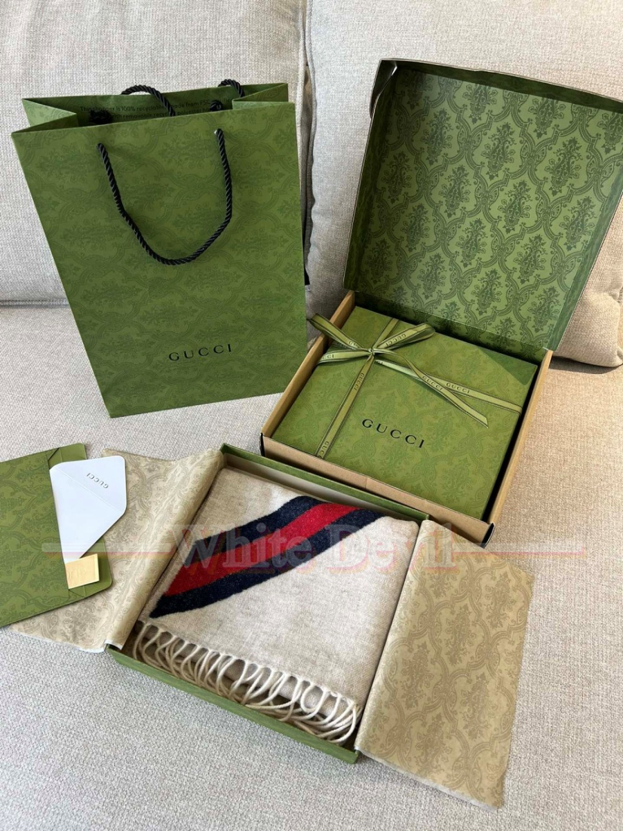 하얀악마 구찌 목도리 (3).jpg