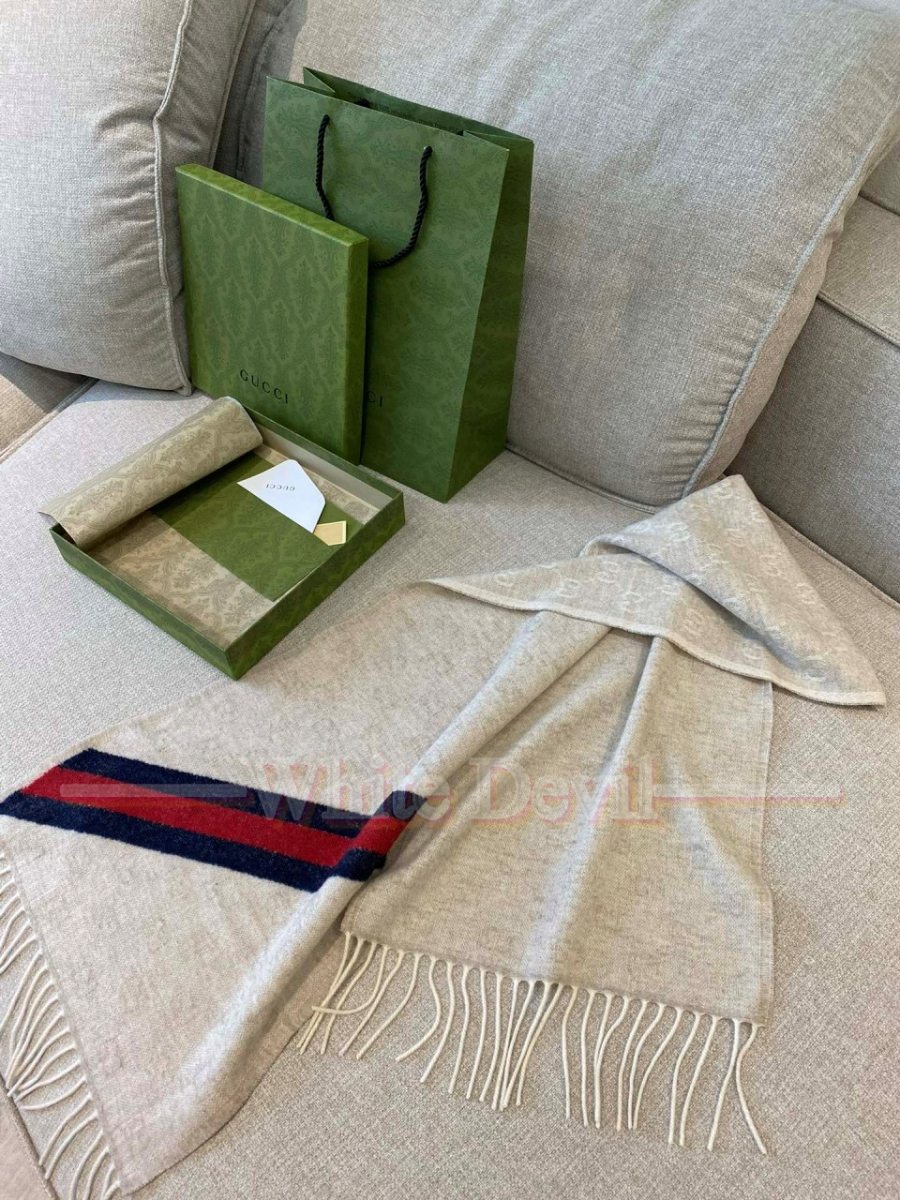 하얀악마 구찌 목도리 (10).jpg