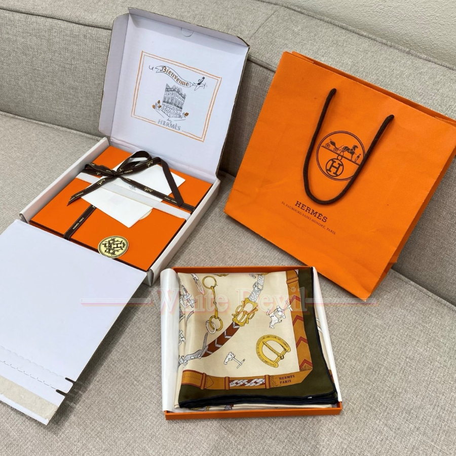 하얀악마 에르메스 스카프 (3).jpg