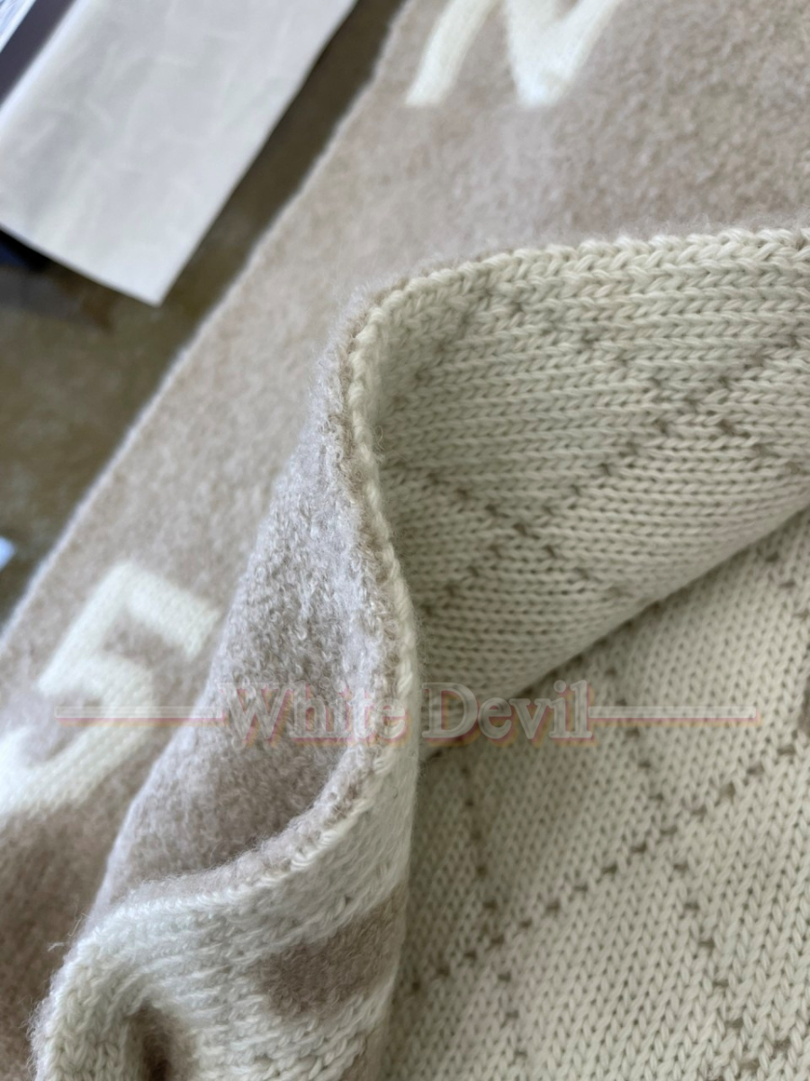 하얀악마 샤넬 목도리 (10).jpg