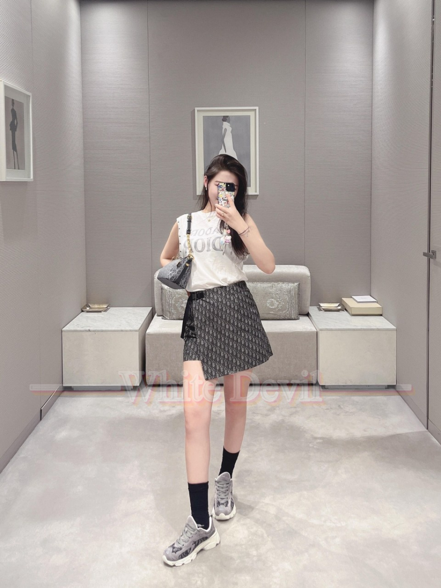 하얀악마 디올 치마바지 (2).jpg