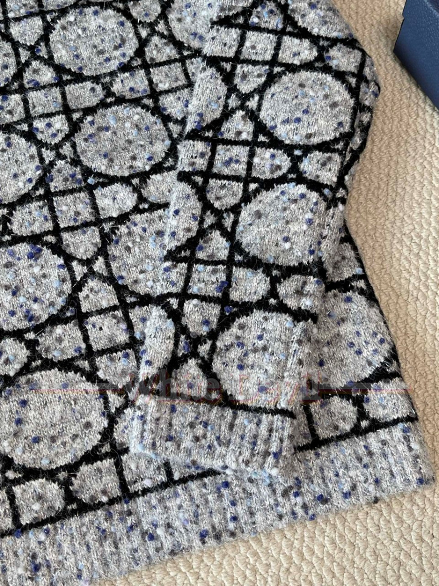 하얀악마 디올 스웨터 (17).jpg