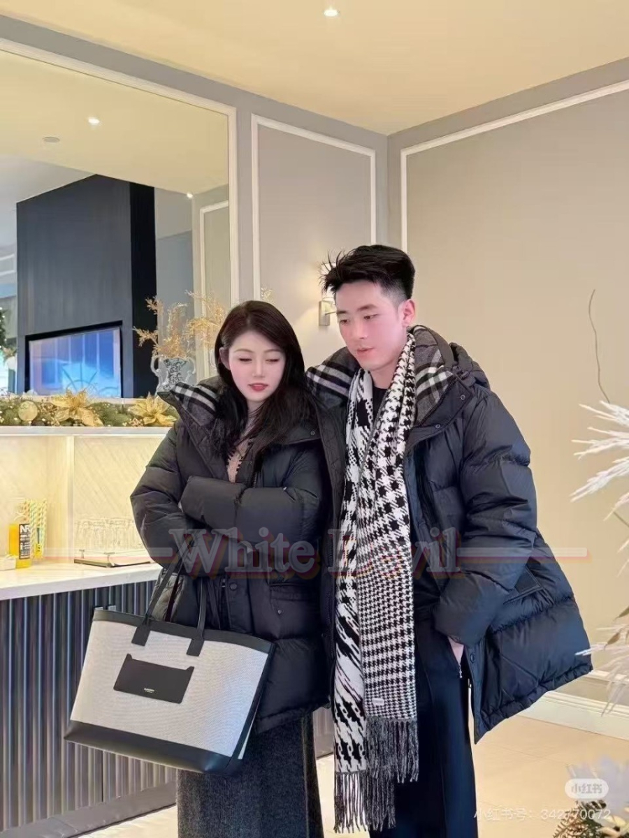 하얀악마 버버리 패딩 (1).jpg