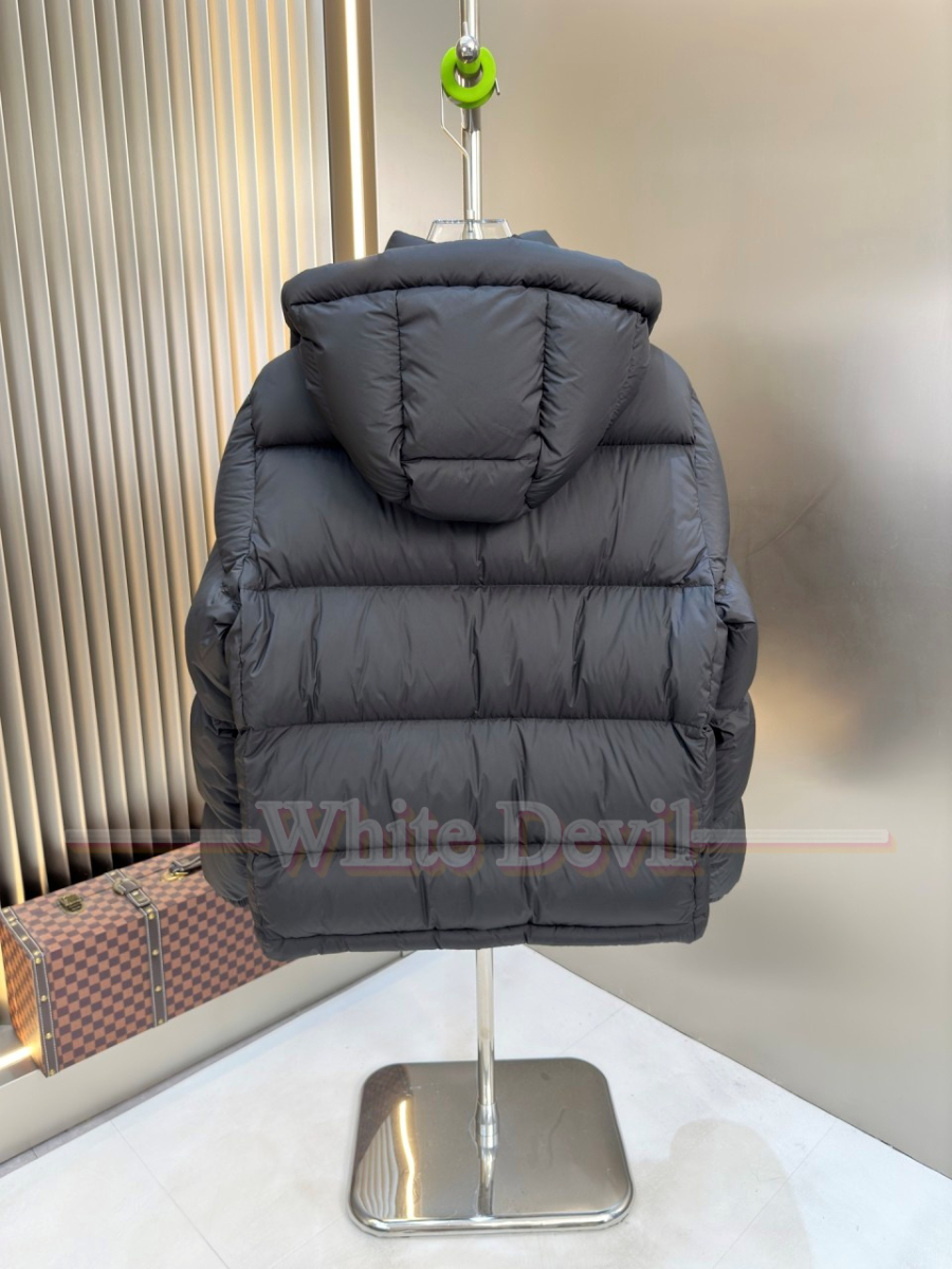 하얀악마 구찌 패딩 (9).jpg