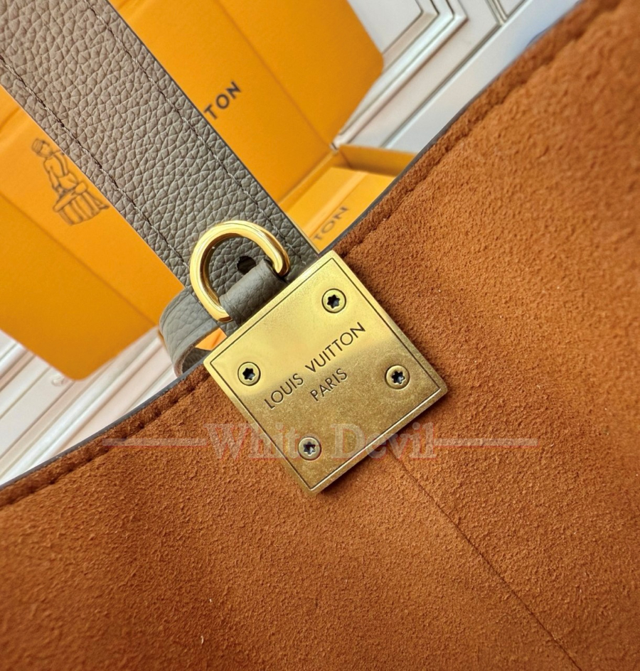 하얀악마 루이비통 가방 (14).jpg