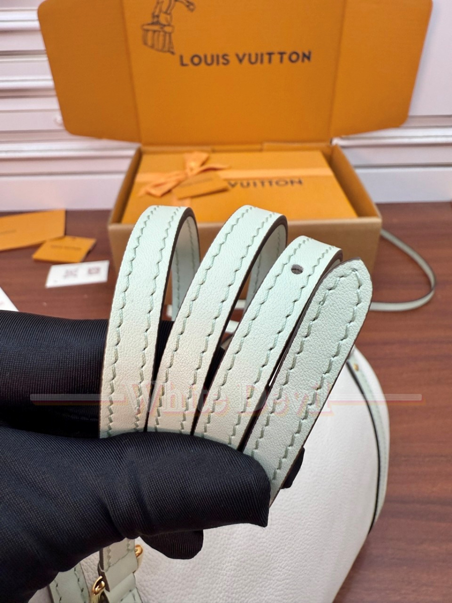 하얀악마 루이비통 가방 (8).jpg