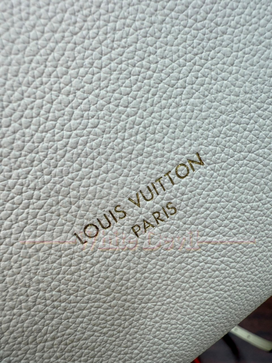 하얀악마 루이비통 가방 (10).jpg