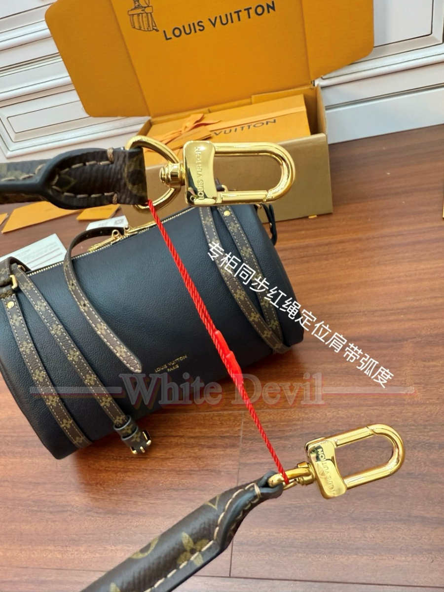 하얀악마 루이비통 가장 (18).jpg