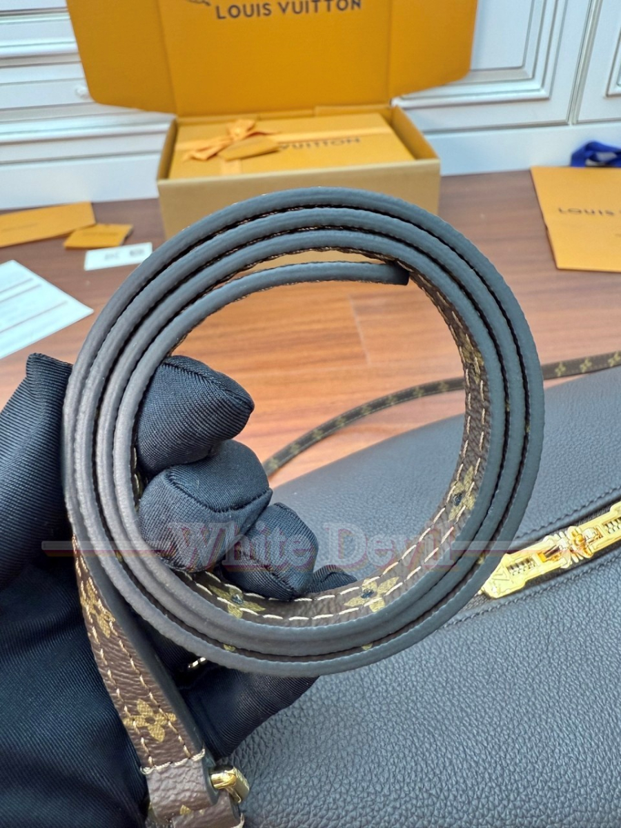 하얀악마 루이비통 가방 (11).jpg