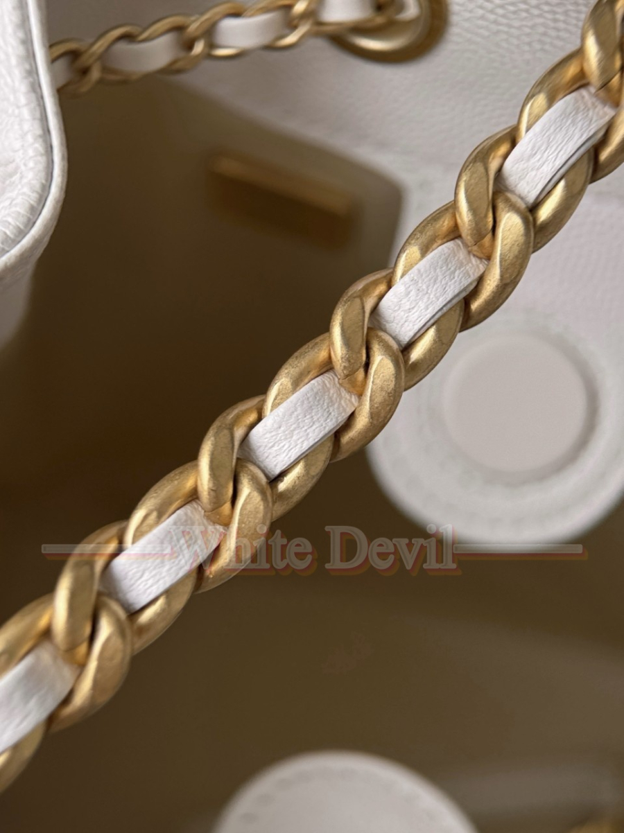 하얀악마 샤넬 가방 (10).jpg