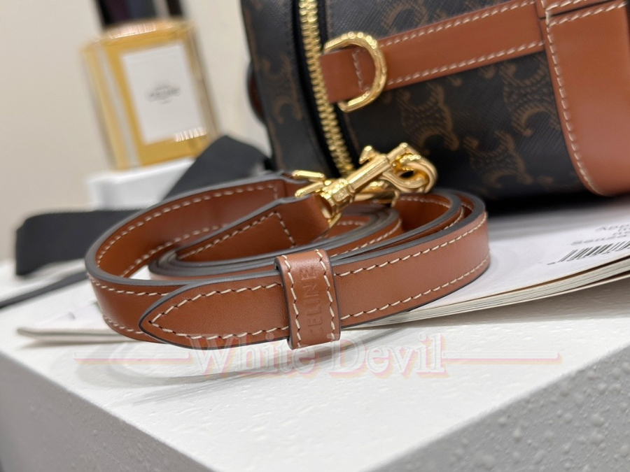 하얀악마 셀린느 가방 (15).jpg