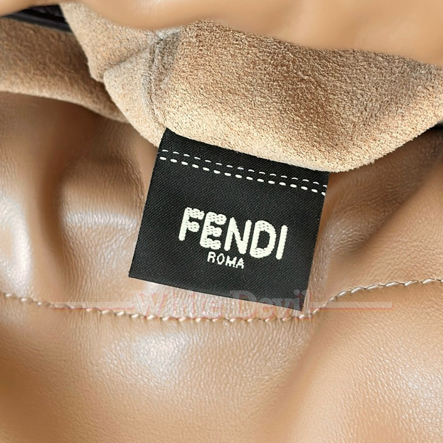 하얀악마 펜디 가방 (10).jpg