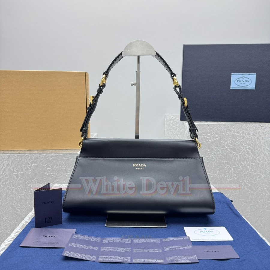 하얀악마 프라다 가방 (1).jpg