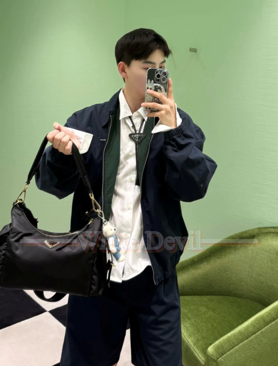 하얀악마 프라다 가방 (2).jpg