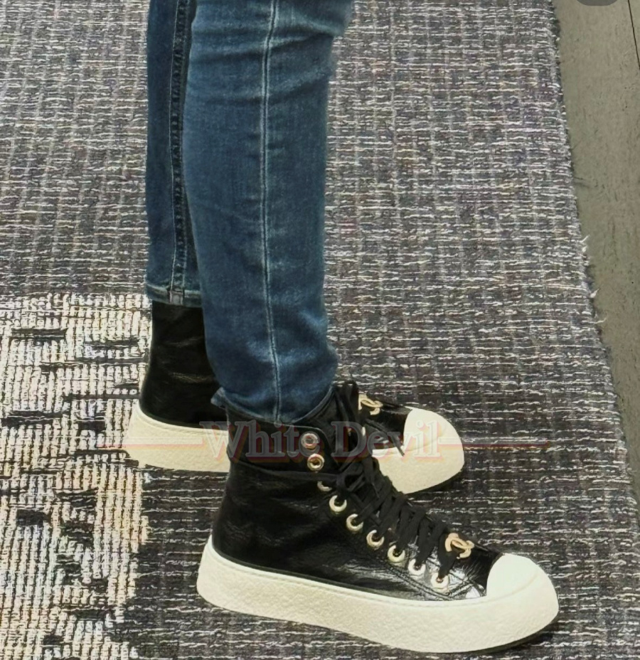 하얀악마 샤넬 신발 (1).jpg