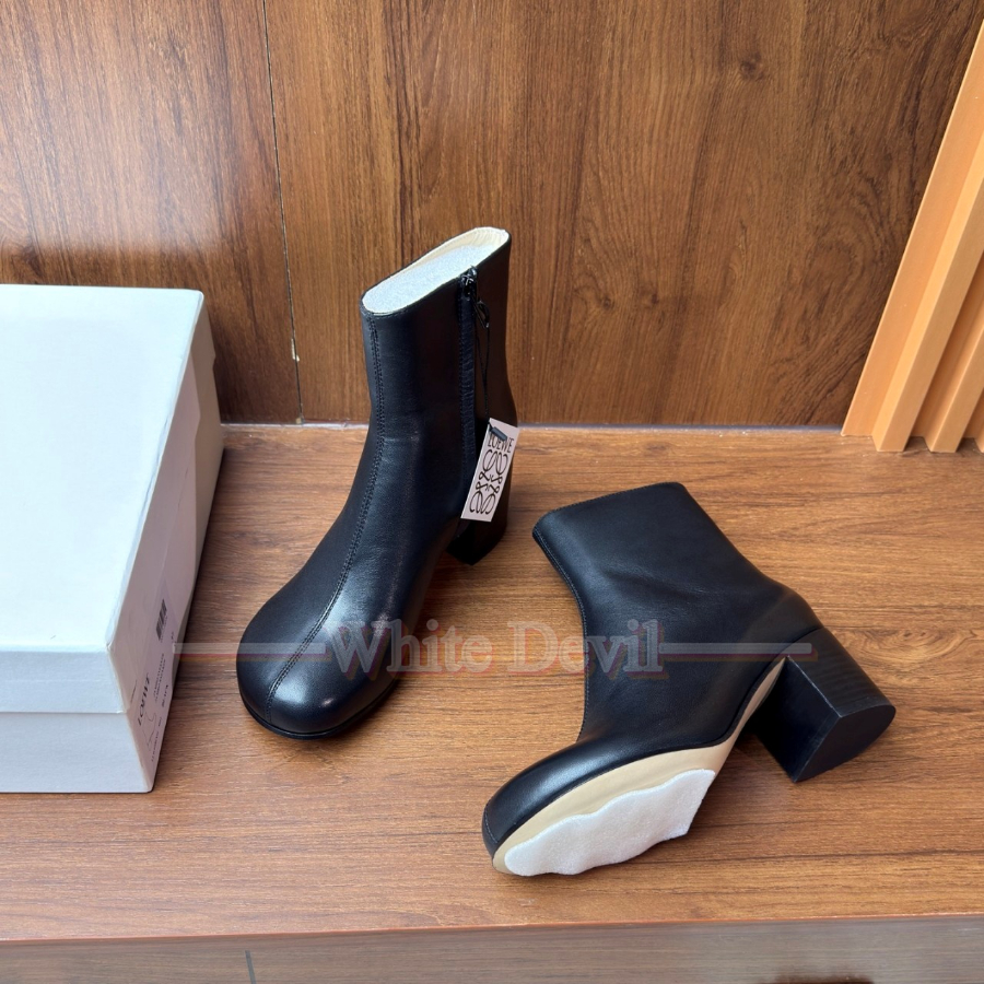 하얀악마 로에베 신발 (5).jpg