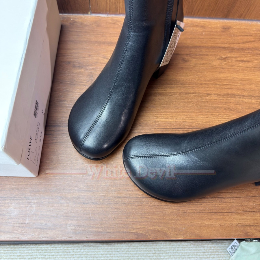 하얀악마 로에베 신발 (6).jpg