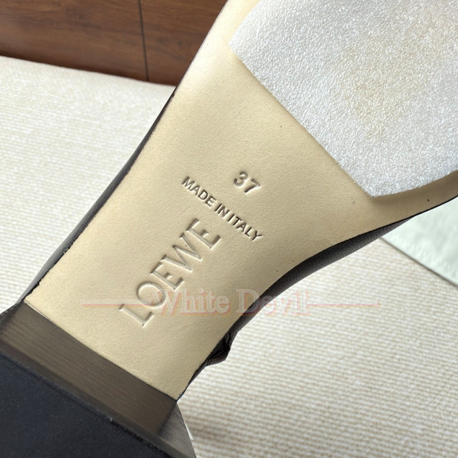 하얀악마 로에베 신발 (18).jpg