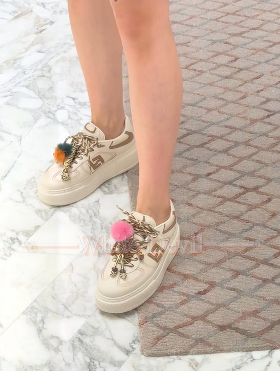 하얀악마 펜디 신발 (2).jpg