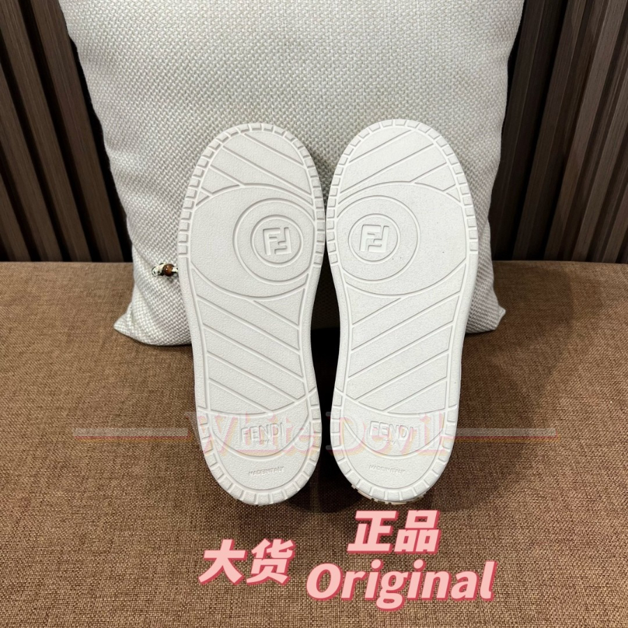 하얀악마 펜디 신발 (10).jpg