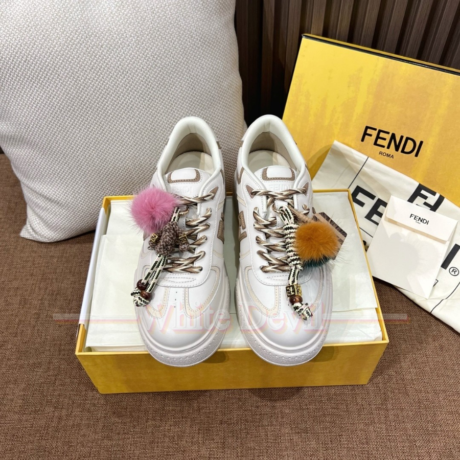 하얀악마 펜디 신발 (12).jpg